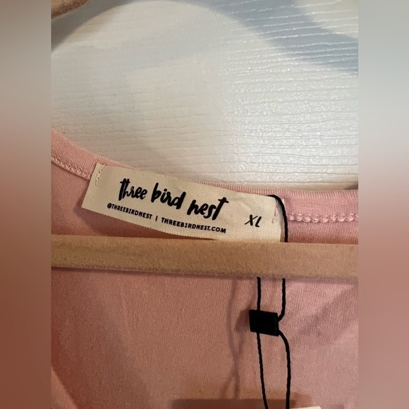 NWT THREE BIRD NEST Oversized Boho V Neck Tee Size XL - Picture 2 of 5